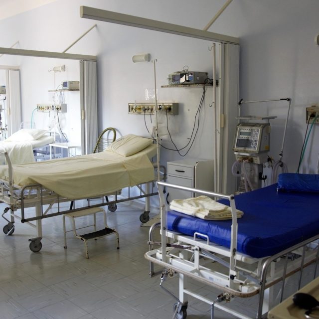 Corona-Hysterie: Krankenhäuser sind leer