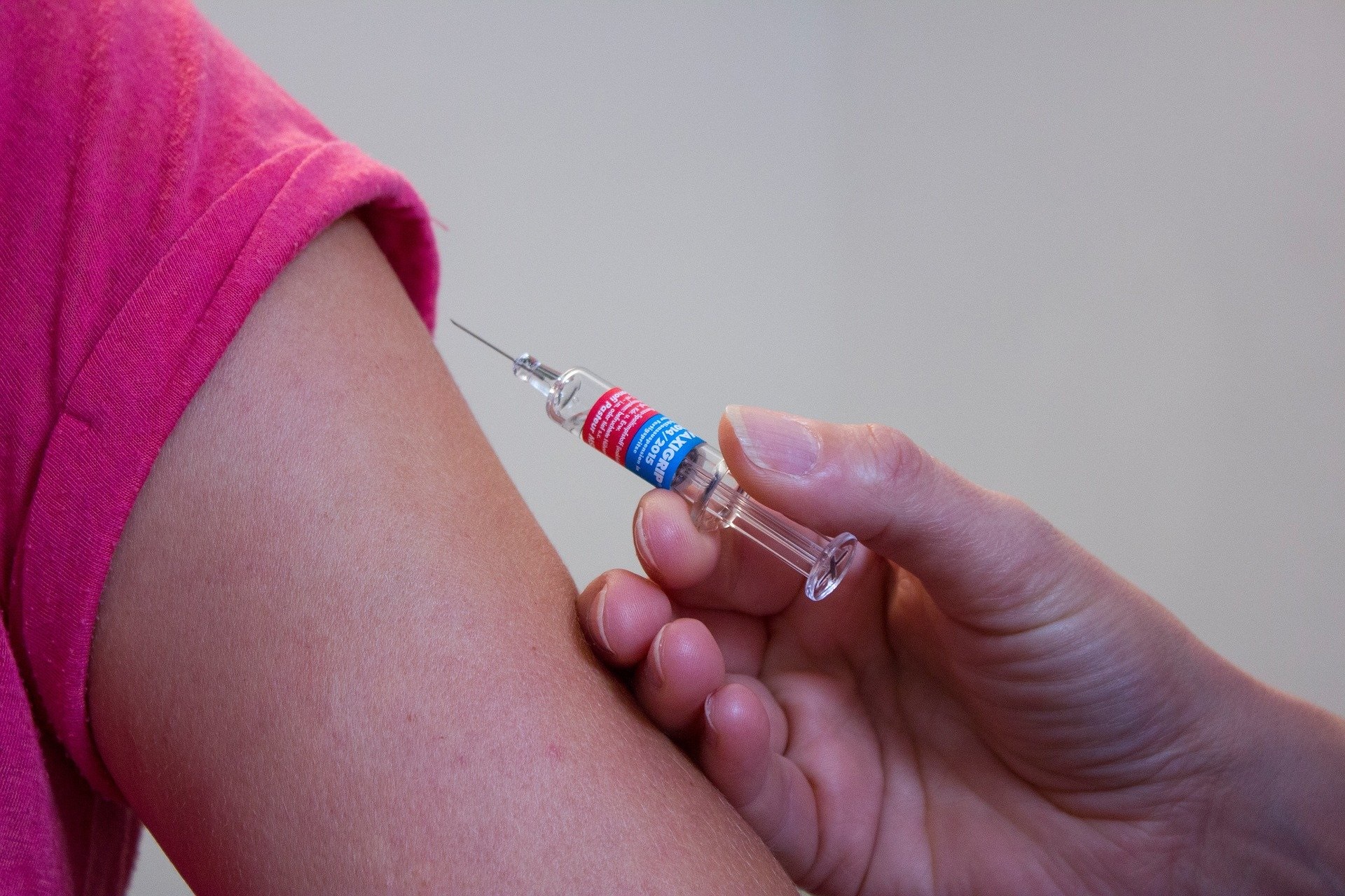 Keine Gruppen-Impfungen für Schüler! Kostenlose Tests erhalten!